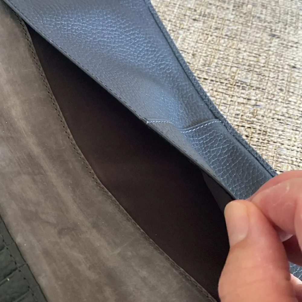 Abercrombie & Kent leather passport holder